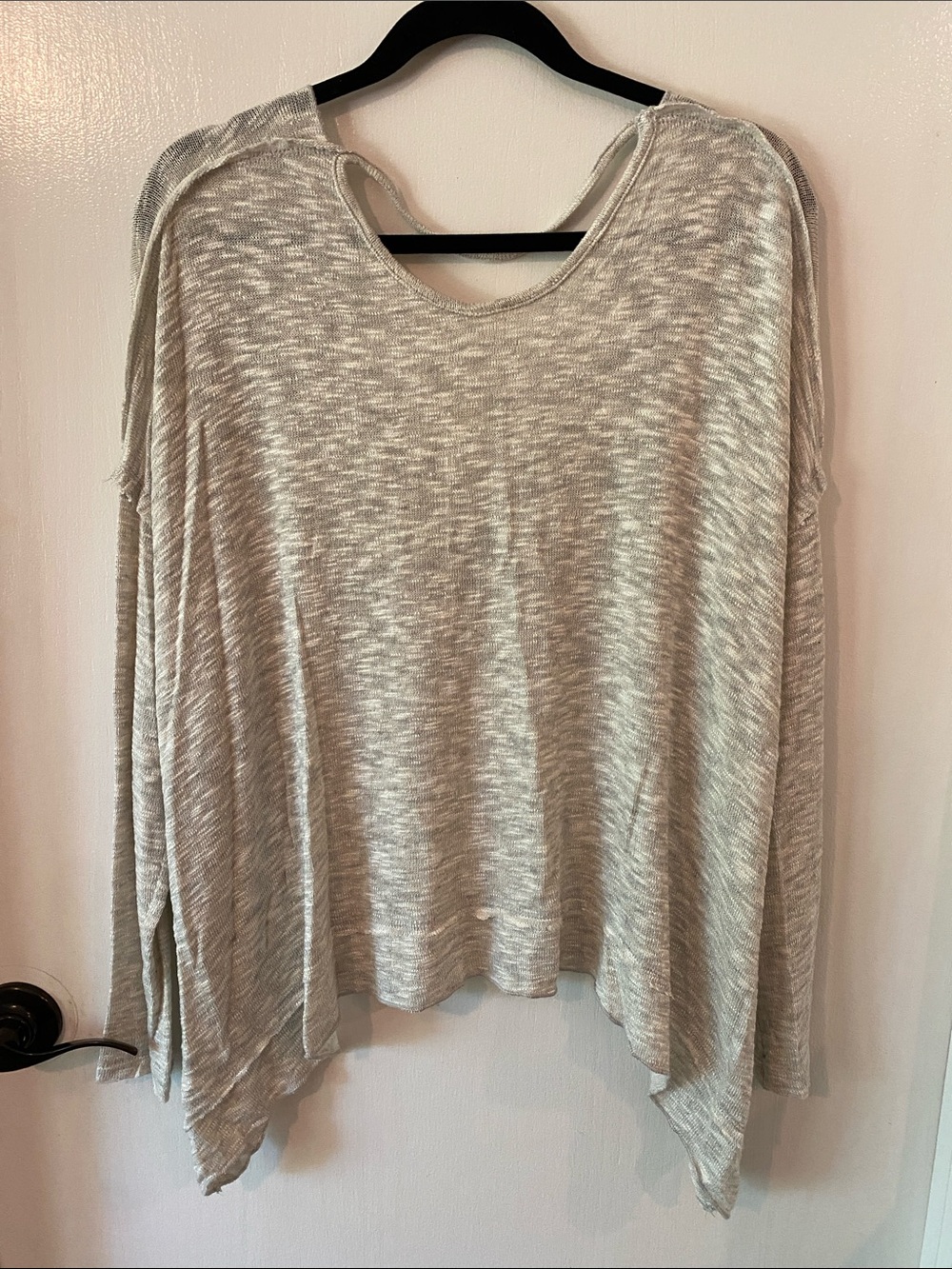 Light Gray Marled Women’s Long-Sleeve Pullover Top